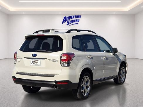 Used 2017 Subaru Forester 2.5i Touring AWD/4WD image 6