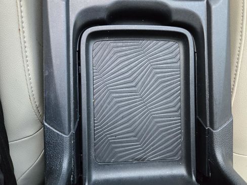 Used 2018 Honda CR-V Touring image 36