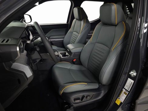 Used 2024 Toyota Tacoma Trailhunter image 20