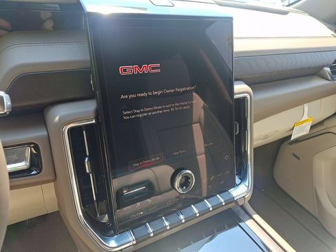 New 2026 GMC Yukon Denali w/ Advanced Technology Package AWD/4WD image 11