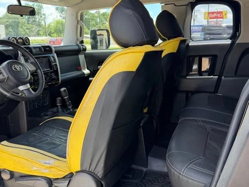 Used 2007 Toyota FJ Cruiser 4WD image 9