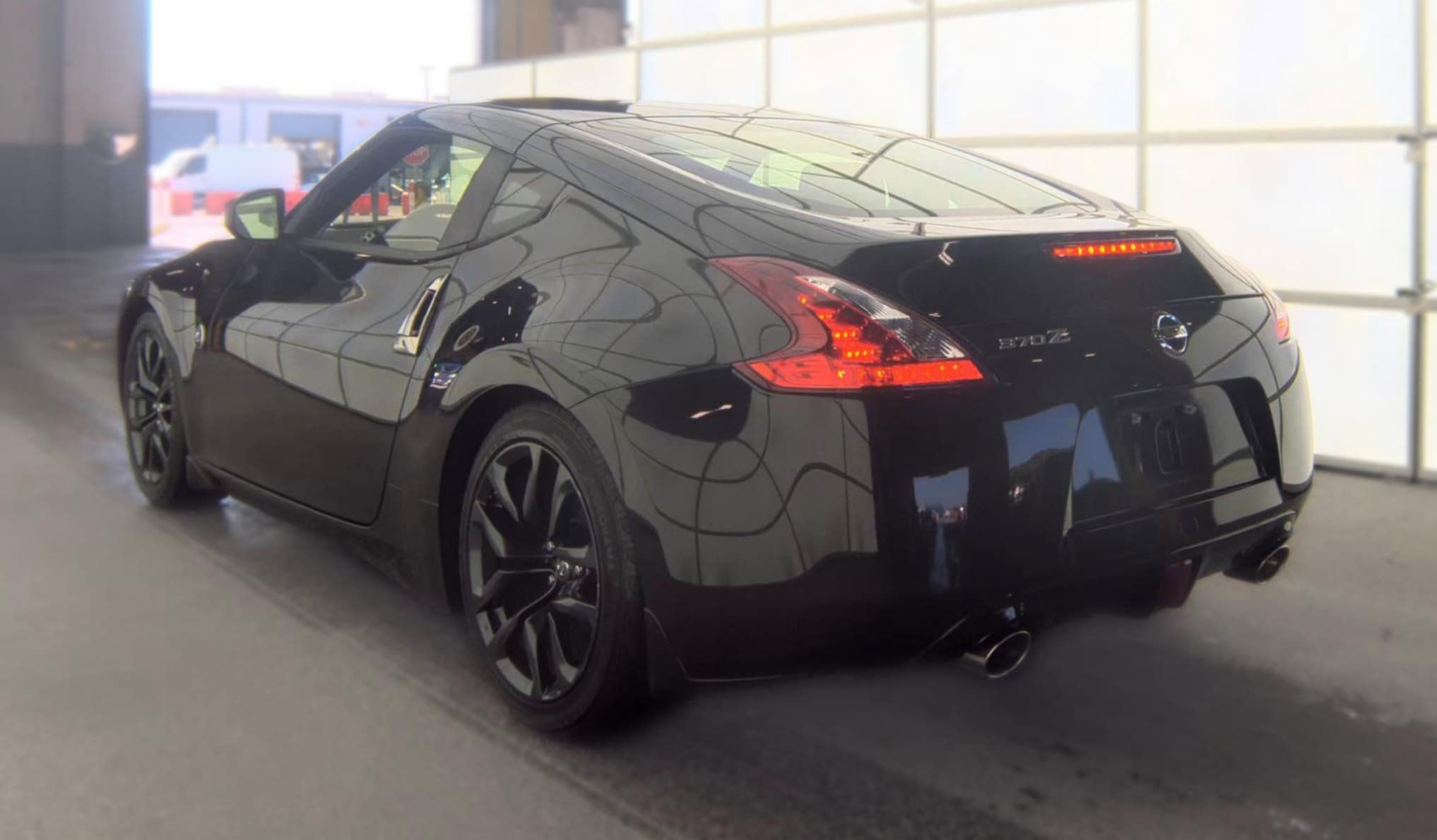 Used 2020 Nissan 370Z Coupe RWD image 12
