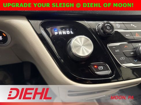 Certified 2020 Chrysler Pacifica Touring-L Plus image 42