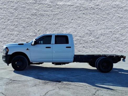 Used 2023 RAM 3500 Tradesman image 4