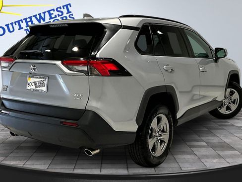 Used 2025 Toyota RAV4 XLE AWD/4WD image 7