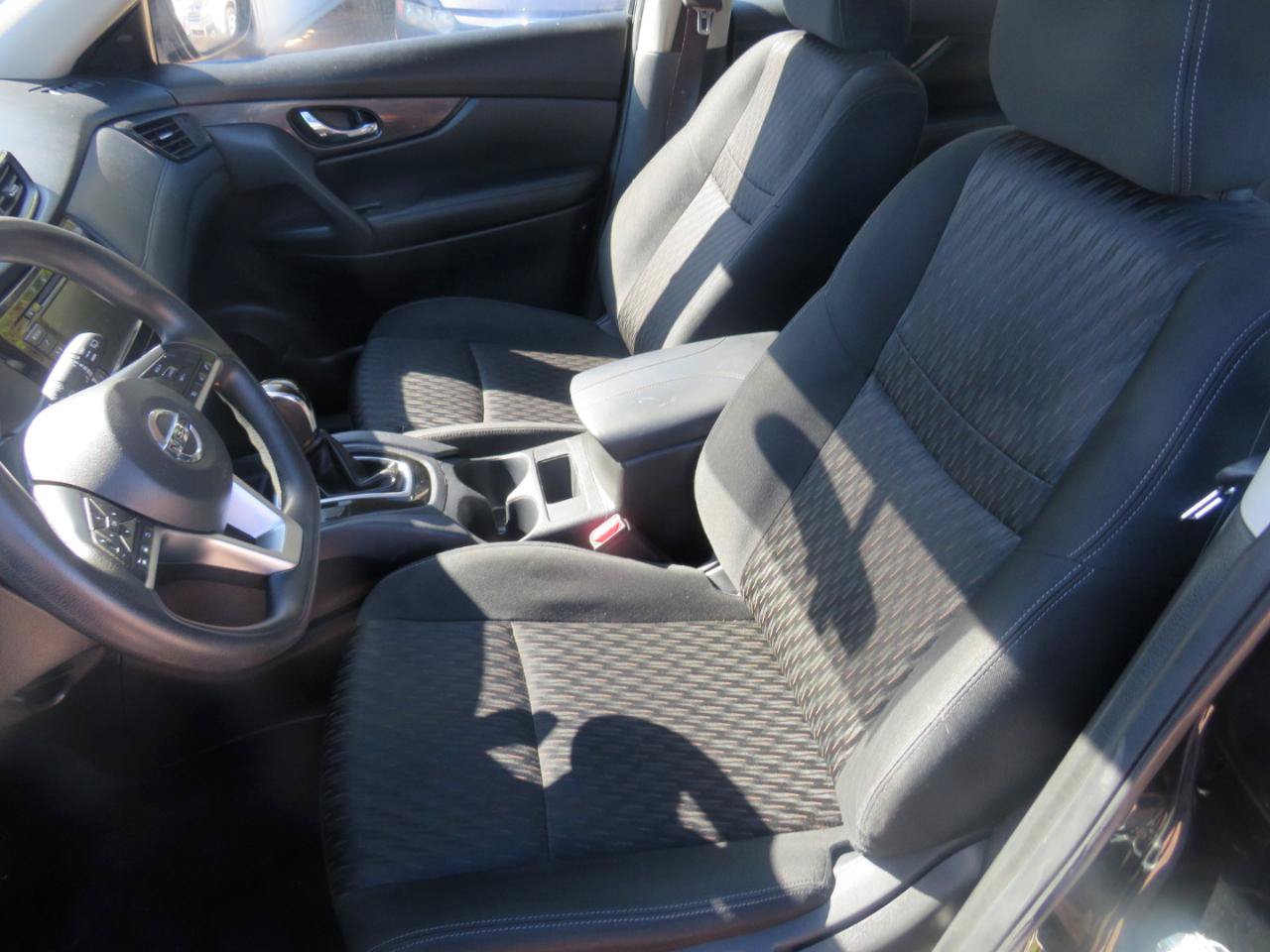 Used 2018 Nissan Rogue S FWD image 8