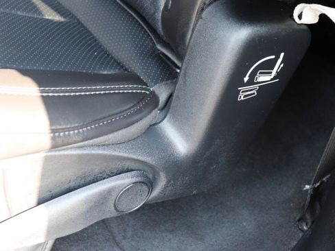 Used 2026 Chrysler Pacifica Select FWD image 30