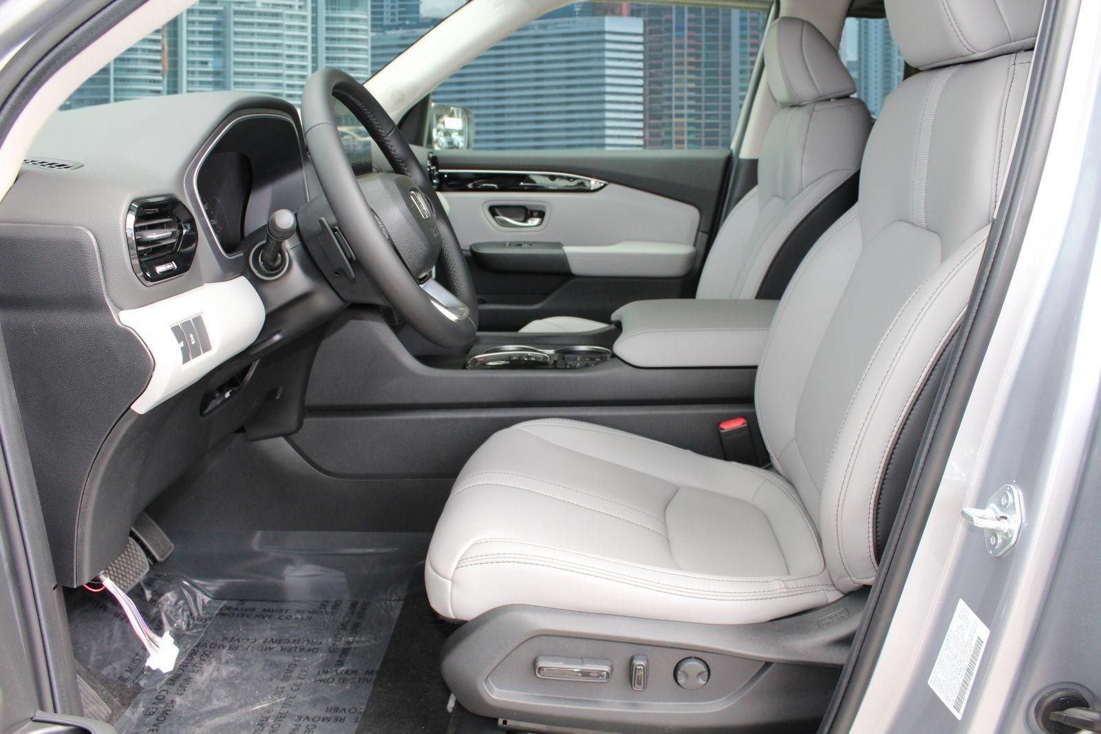 New 2025 Honda Pilot EX-L image 16
