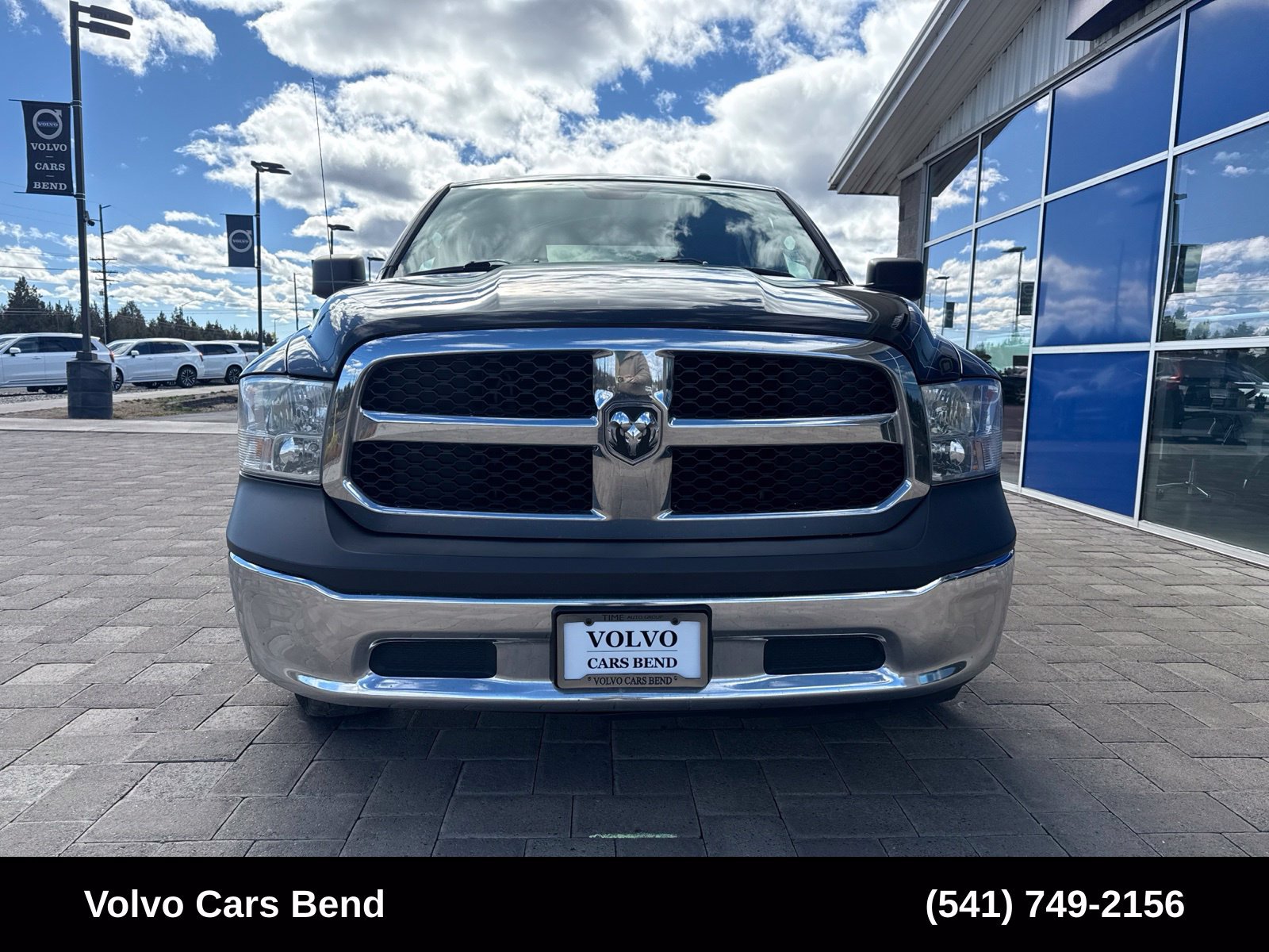 Used 2017 RAM 1500 ST w/ SXT Appearance Group AWD/4WD image 3