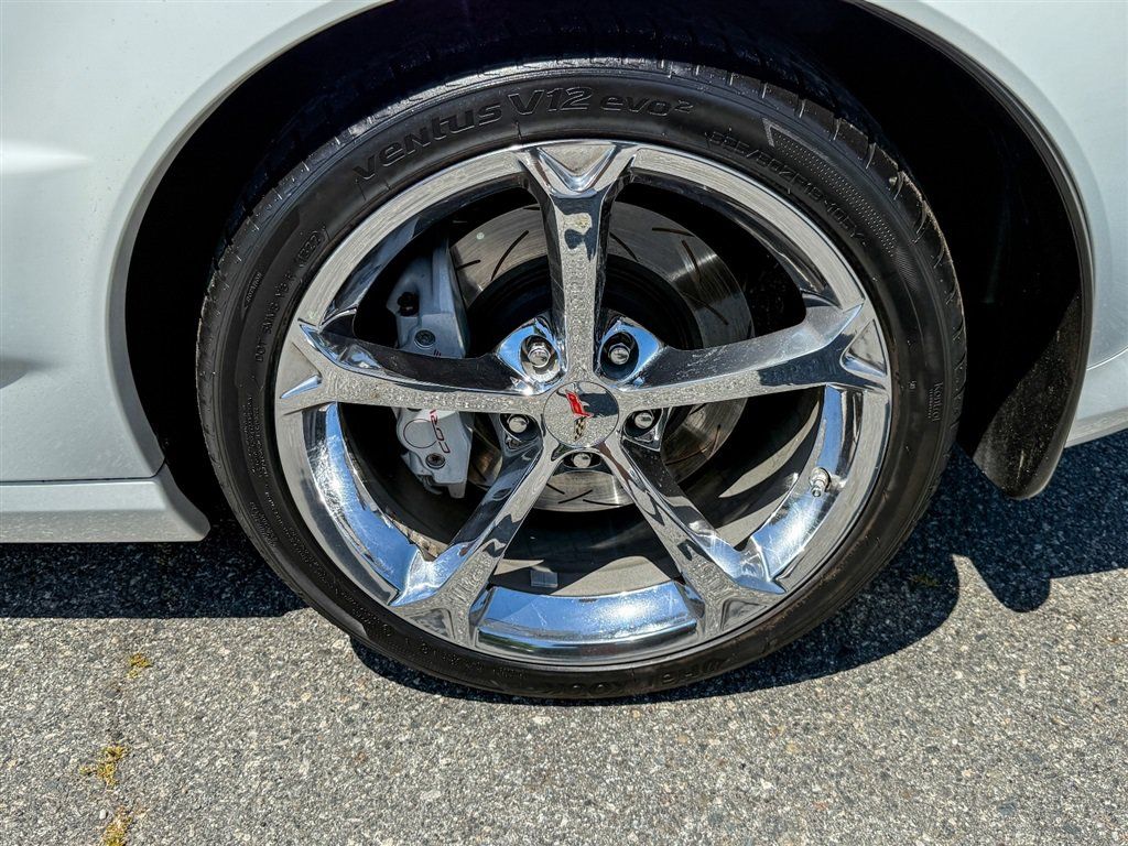 Used 2010 Chevrolet Corvette Grand Sport w/ Preferred Equipment Group RWD image 17