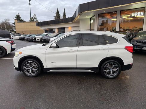 Used 2017 BMW X1 xDrive28i image 2