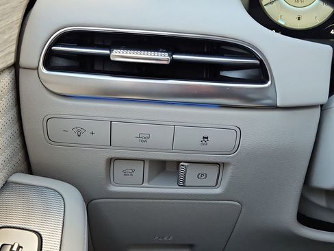 Used 2023 Hyundai Palisade Calligraphy image 15