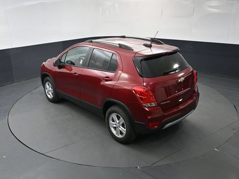 Used 2022 Chevrolet Trax LT w/ LT Convenience Package AWD/4WD image 31