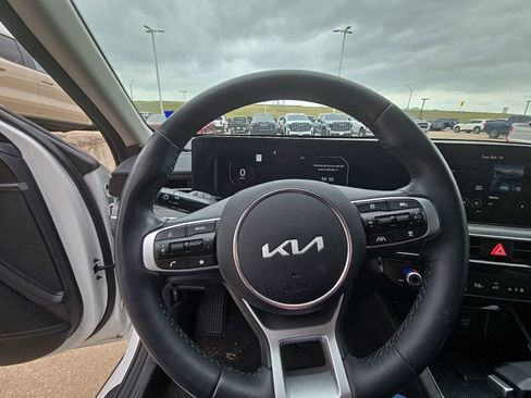 Used 2025 Kia K5 EX image 10