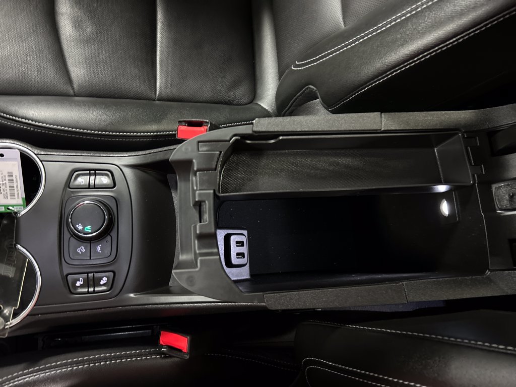 Used 2022 GMC Terrain SLT w/ Elevation Edition FWD image 20