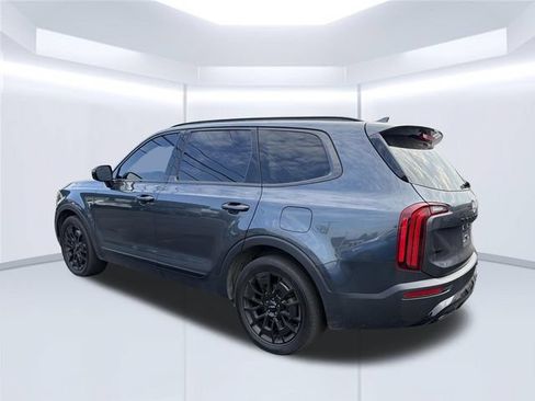 Used 2022 Kia Telluride SX w/ SX Prestige Package AWD/4WD image 3