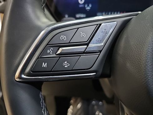 Used 2025 Buick Envision Preferred image 11