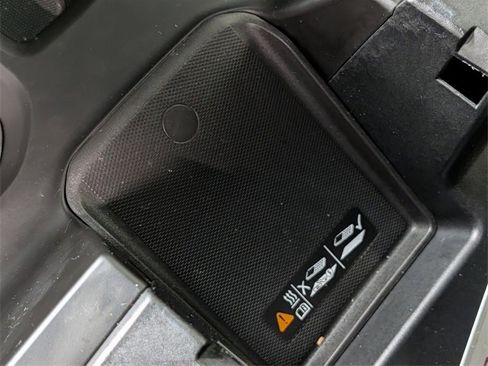 Used 2023 Chevrolet Silverado 1500 RST image 30