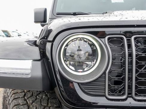 New 2025 Jeep Gladiator Rubicon image 3