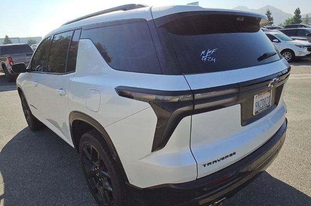 Used 2024 Chevrolet Traverse RS FWD image 4