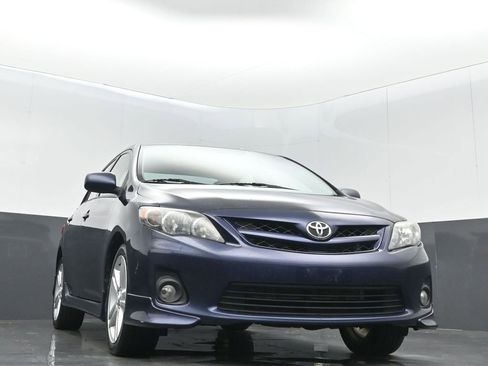 Used 2013 Toyota Corolla S w/ Premium Pkg FWD image 5