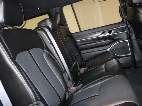 Used 2024 Jeep Wagoneer L Series II w/ Flexible Seating Group image 67