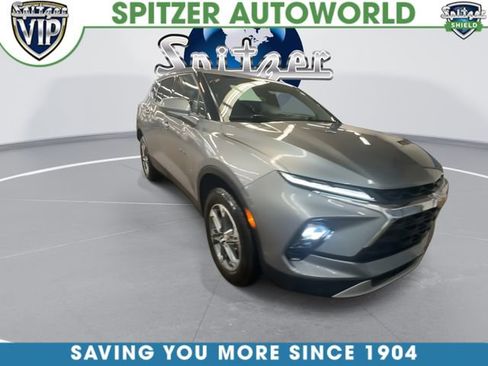 Used 2025 Chevrolet Blazer LT AWD/4WD image 2
