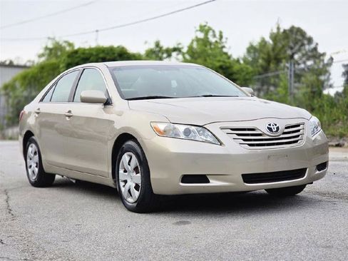 Used 2007 Toyota Camry XLE FWD image 10