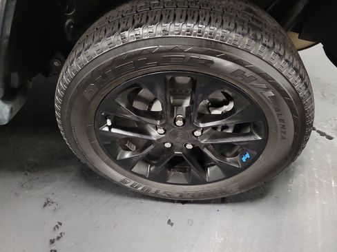 Used 2023 Jeep Wrangler Unlimited Sahara w/ Cold Weather Group image 10