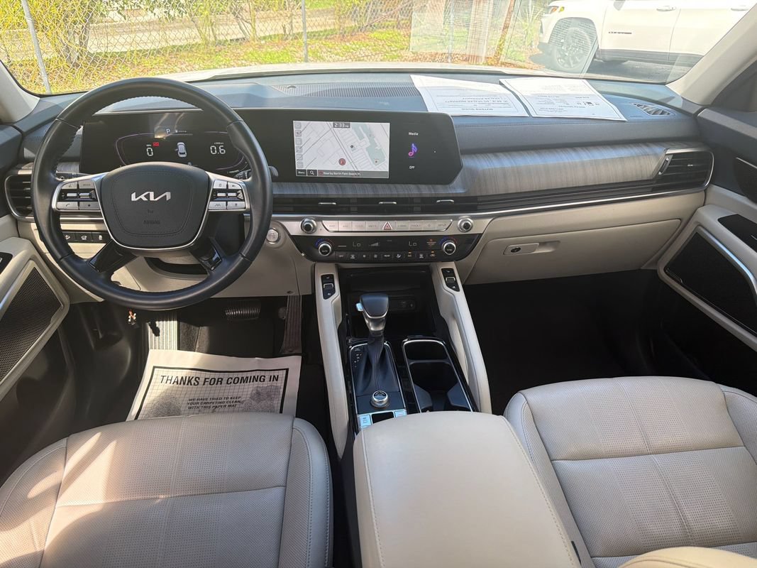 Used 2023 Kia Telluride EX w/ EX Captain's Chair Package FWD image 25