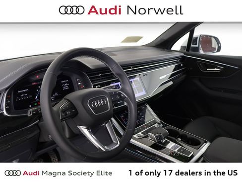 Used 2025 Audi Q7 3.0T Premium Plus w/ Premium Plus Package AWD/4WD image 2