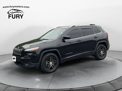 Used 2015 Jeep Cherokee Latitude w/ Cold Weather Group AWD/4WD image 7