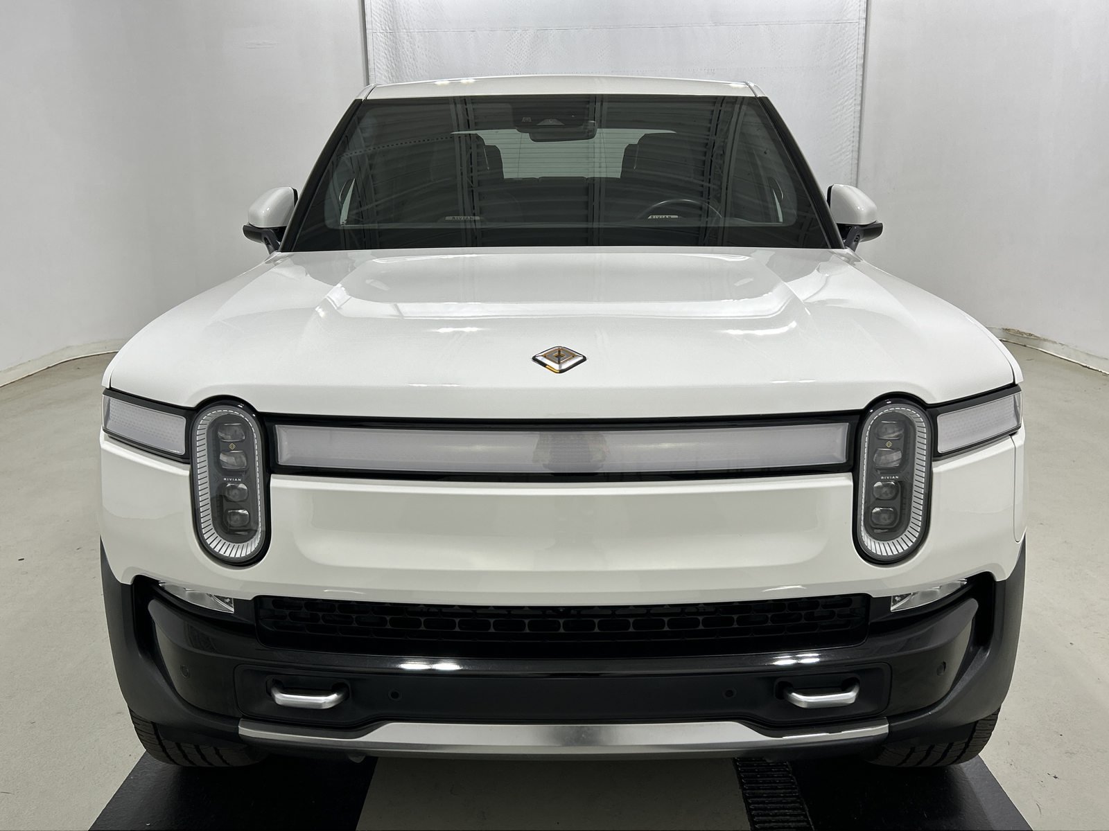 Used 2022 Rivian R1T Adventure AWD/4WD image 8