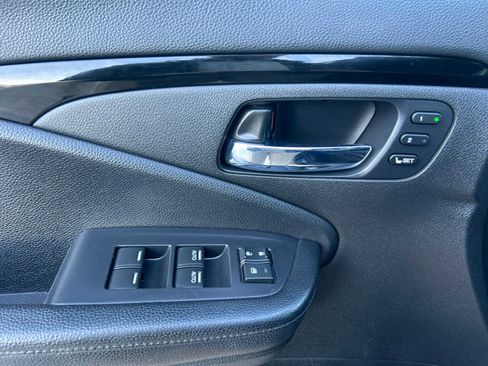 Certified 2019 Honda Passport Touring image 11