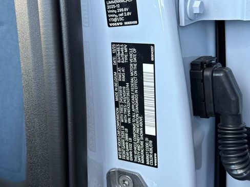 New 2026 Volvo EX30 Plus w/ Climate Package AWD/4WD image 27