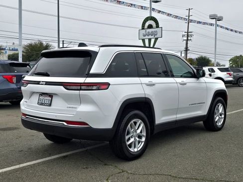 Used 2025 Jeep Grand Cherokee Laredo X w/ Luxury Tech Group I image 4