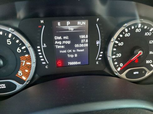 Used 2021 Jeep Renegade Sport image 6