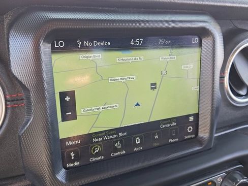 Used 2020 Jeep Gladiator Rubicon AWD/4WD image 22