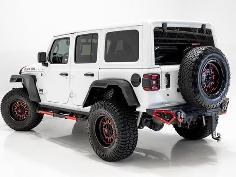 Used 2018 Jeep Wrangler Unlimited Rubicon AWD/4WD image 32