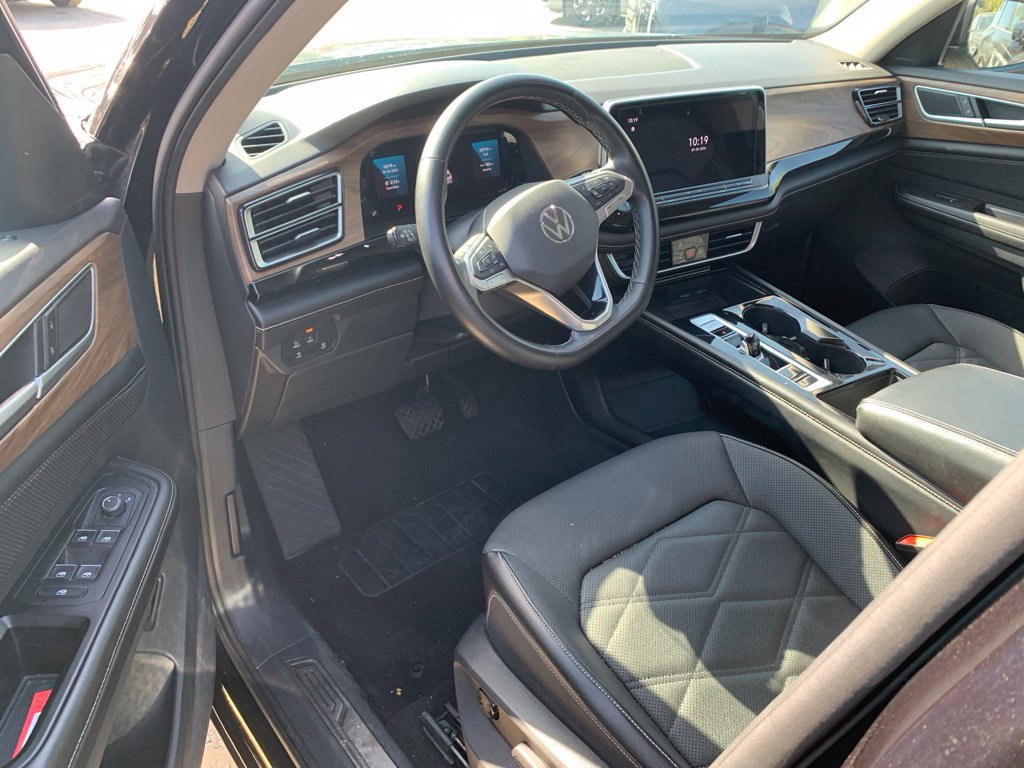 Used 2024 Volkswagen Atlas SE AWD/4WD image 10