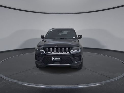New 2026 Jeep Grand Cherokee Laredo AWD/4WD image 5