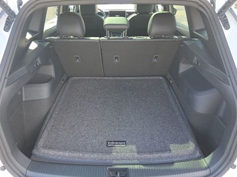 New 2026 Volkswagen Tiguan SE R-Line AWD/4WD image 12