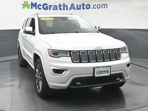 Used 2018 Jeep Grand Cherokee Overland AWD/4WD image 5