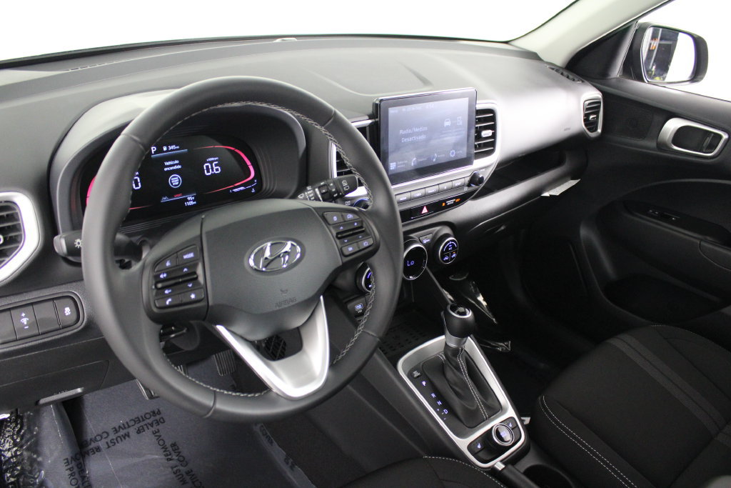Certified 2026 Hyundai Venue SEL FWD image 18