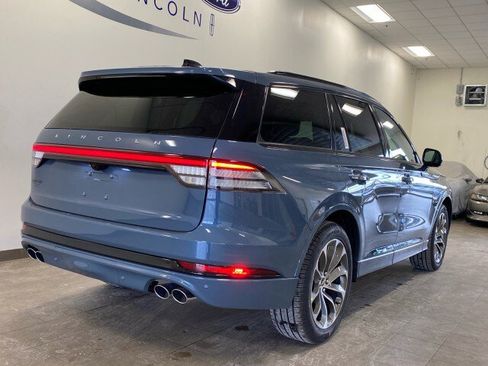 New 2026 Lincoln Aviator AWD w/ Jet Appearance Package image 7