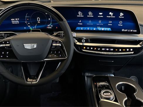 New 2026 Cadillac Lyriq Sport image 16