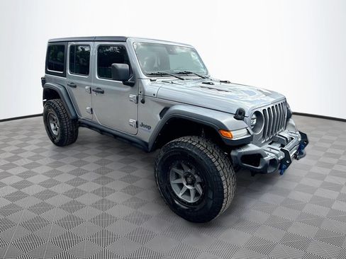Used 2021 Jeep Wrangler Unlimited Rubicon 4xe w/ Cold Weather Group AWD/4WD image 4
