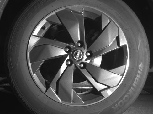 Used 2025 Nissan Rogue SV AWD/4WD image 14