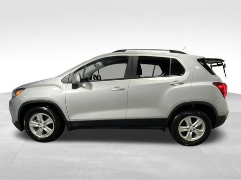 Used 2021 Chevrolet Trax LT FWD image 6