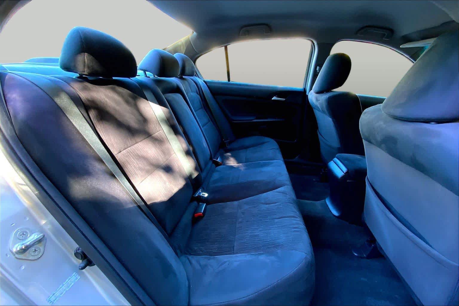 Used 2011 Honda Accord LX-P image 19
